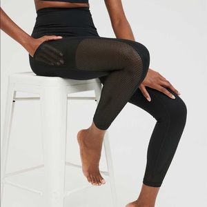 OFFLINE Goals High Waisted Mesh Legging; Most support; Made to move. Size SM/P